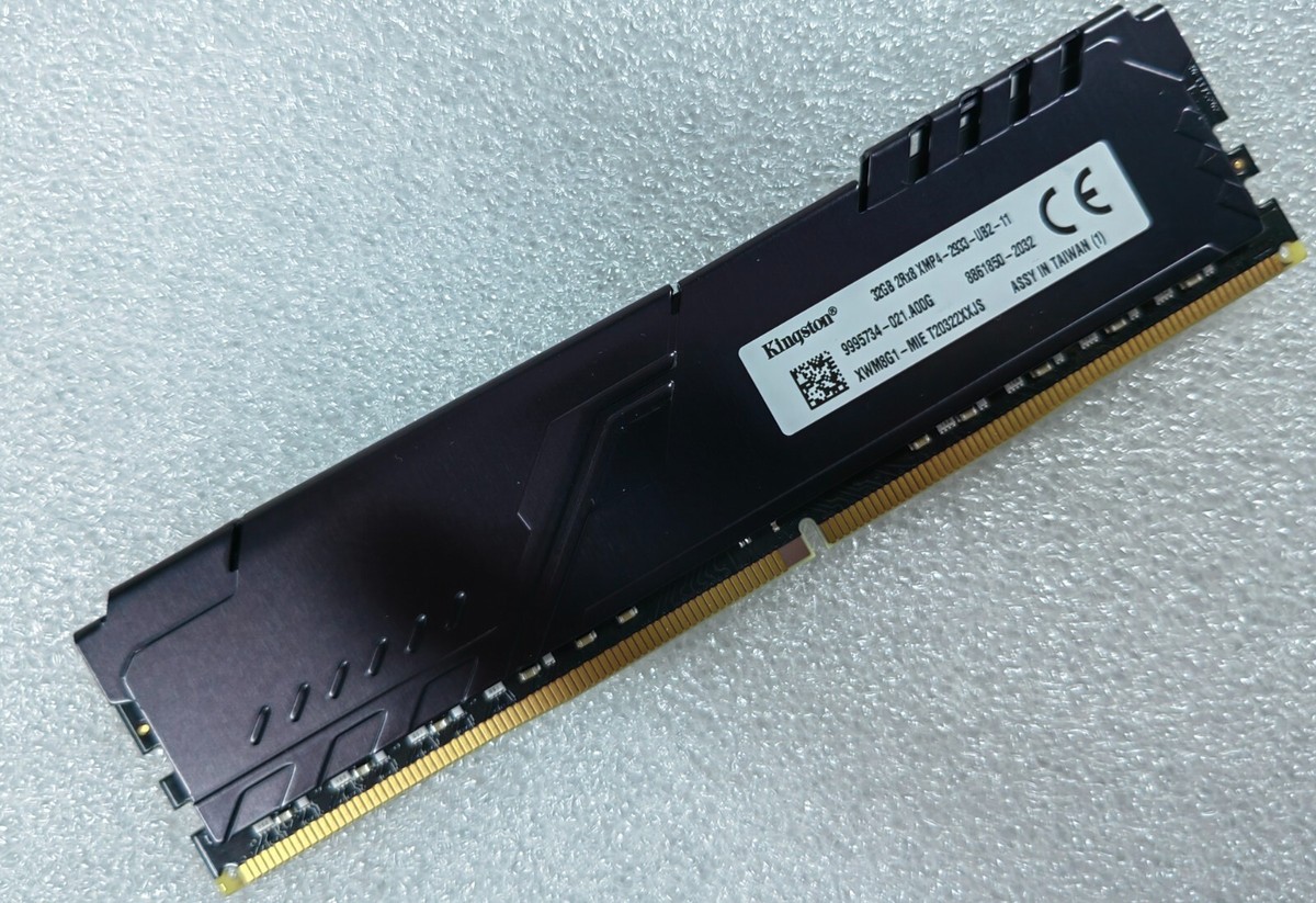 DELL Kingston 1X 32GB DDR4 2933MHz Desktop RAM 2Rx8 XMP4-2933-UB2