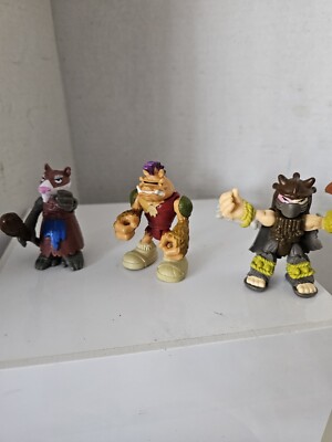 TMNT Half Shell Heroes Shredder Blast, Splinter, Dog Pound Blast. 2.5''