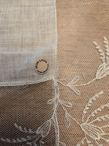 VINTAGE HANKY WEDDING HANDKERCHIEF NEW TAGS LACE & IRISH LINEN 11.75 In - Picture 6 of 7
