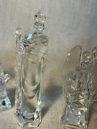 Carlton Cards ICY CRYSTAL HOLY FAMILY CHRISTMAS NATIVITY~Jesus~Acrylic Figurines - Picture 3 of 24
