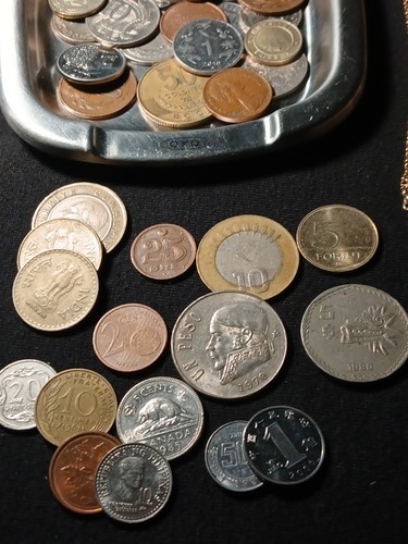 old coin lot《Eisenhower D》《Gold Dollars》《₩orld Coins》《XOX dish》《Necklace》=LOOK= - Picture 19 of 24