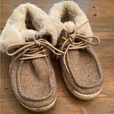 HEY DUDE SIZE 6 WENDY FOLD COZY BOOTIE FAUX FUR