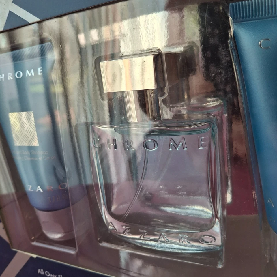 Juego de regalo para hombres AZZARO CHROME: spray EDT 1,0 oz/champú para todas partes/bálsamo para después del afeitado Foto 4 de 4