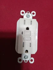 20AMP GFCI GFI Safety Outlet Receptacle w/ Wall Plate LED Indicator TR