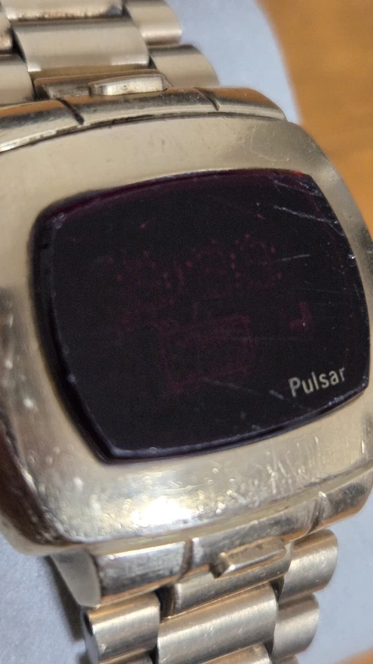 Reloj Pulsar Time Computer #709002 vintage años 70 LED bisel 14K GF y original Banda Foto 4 de 4