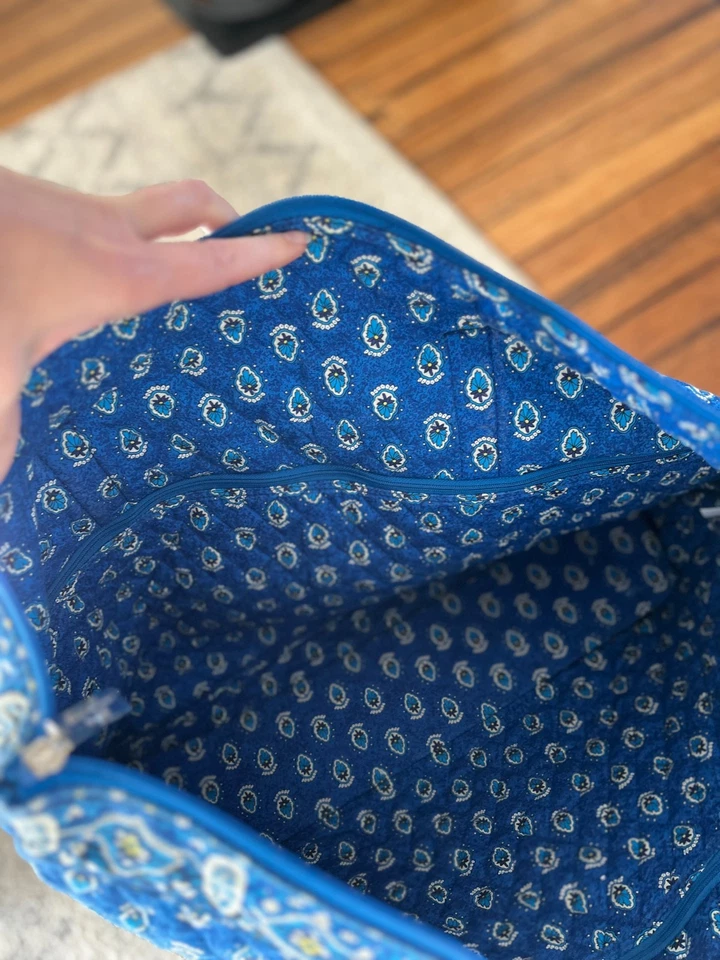 Americana by Sharif 蓝色织物托特包佩斯利花卉绗缝机洗 — 第 2/4 张图片