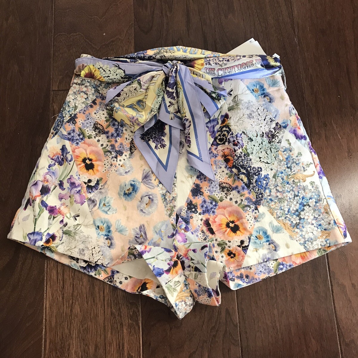 【送料&関税込】Zimmermann Shorts NWT Authentic Zimmermann Tama Floral-Printed High-Rise