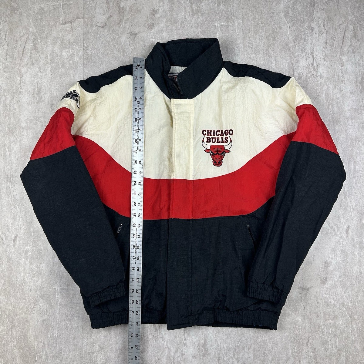 ジャケット・アウター NBA CHICAGO BULLS LONG GONE SWEAT JACKET Vintage NBA Chicago Bulls Red & Black Zip Up Jacket Men's