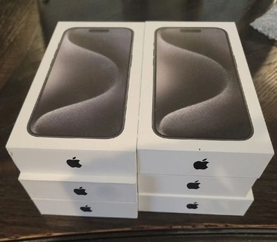 Apple iPhone 15 Pro Max - 256 GB - Black Titanium (Unlocked) for