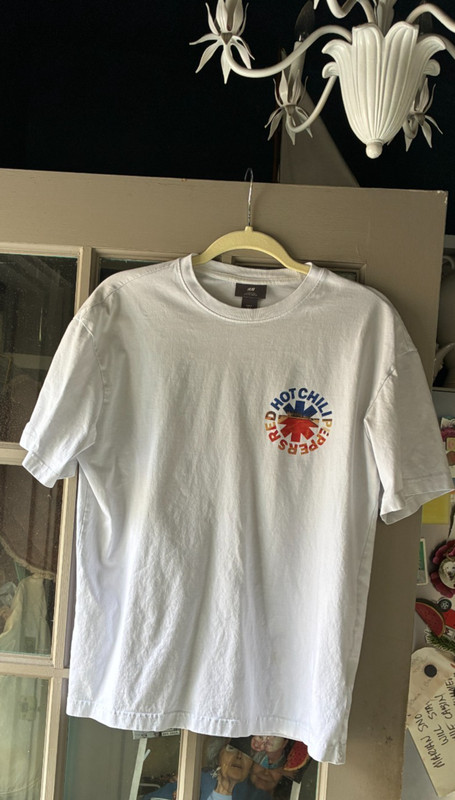 Red Hot Chili Peppers Californication H&M Graphic Band Shirt size Small