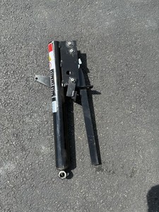 Blue Giant Hold Down Assembly 22-003769-1 Used Good Needs Ratchet Bar