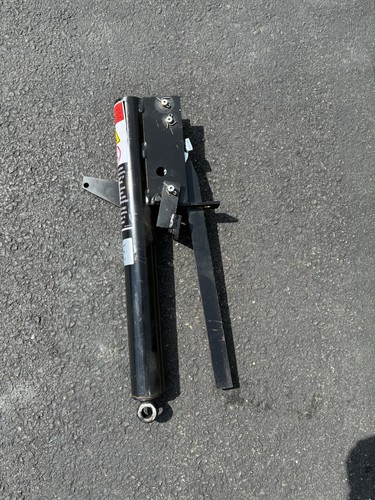 Blue Giant Hold Down Assembly 22-003769-1 Used Good Needs Ratchet Bar