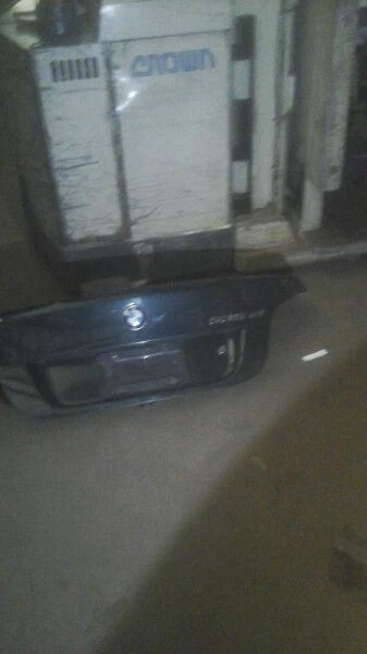 535i 2008 maletero/portón trasero sin alerón para BMW 528i 08-10 Foto 3 de 4