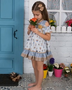 girls spanish outfit