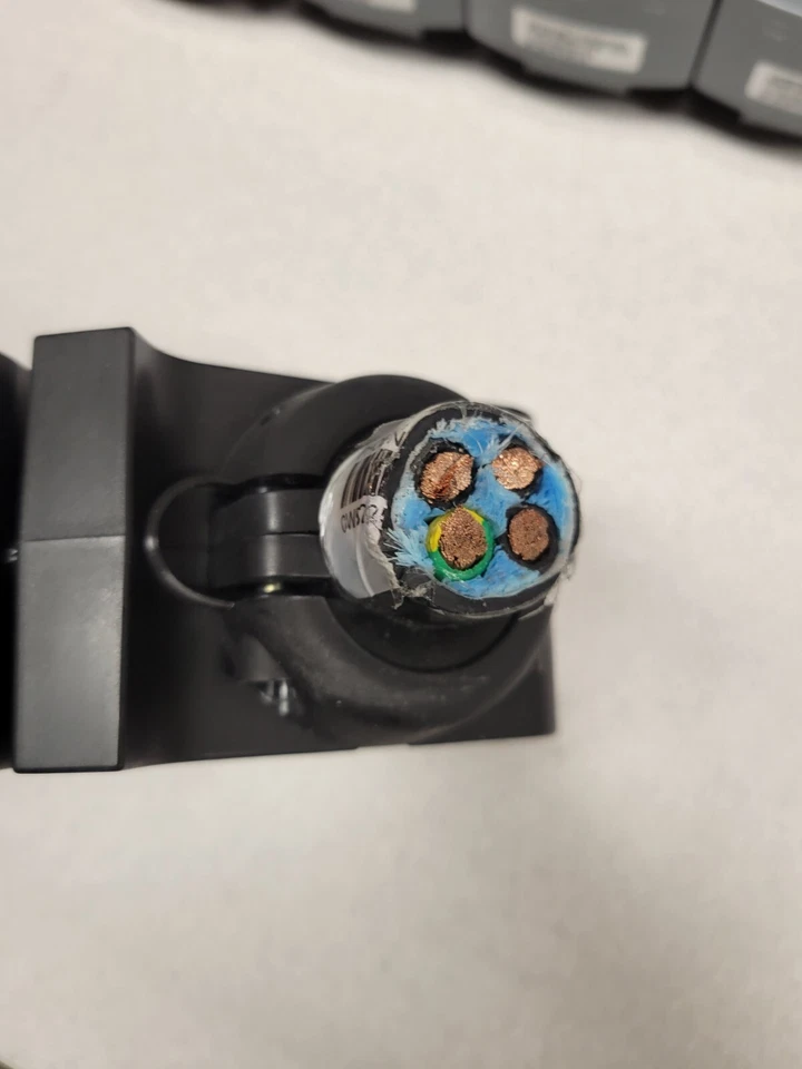 PDM3460IEC309--APC--60A Power Module--CORD REMOVED--USED - Image 4 of 4