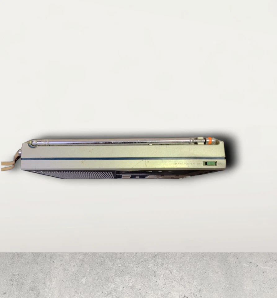 Sony ICF-7600D Shortwave Radio FM AM SW LW SSB Digital Receiver Japan RARE - Image 4 of 4