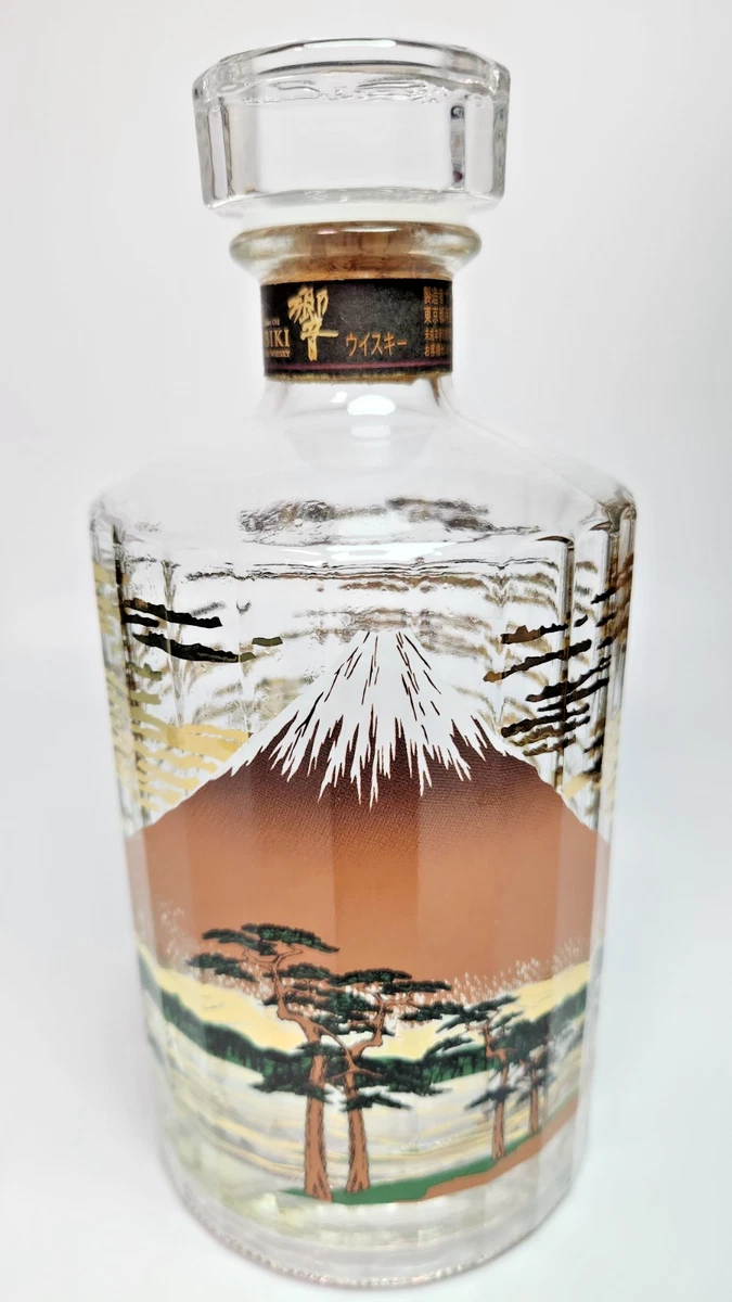 25+ Suntory Whisky In Collectible Liquor Bottles (1900-Now) for