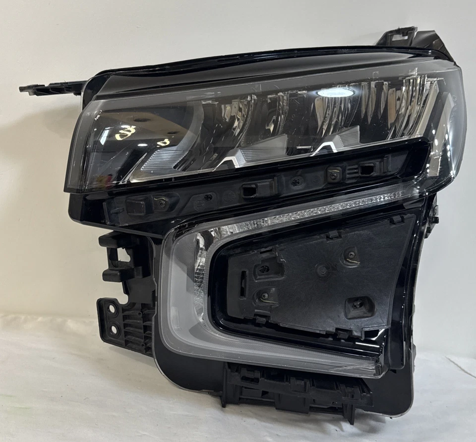 2021 - 2024 雪佛兰 Tahoe Suburban LH 司机侧 LED 车头灯原始设备制造商 85123917 — 第 4/4 张图片