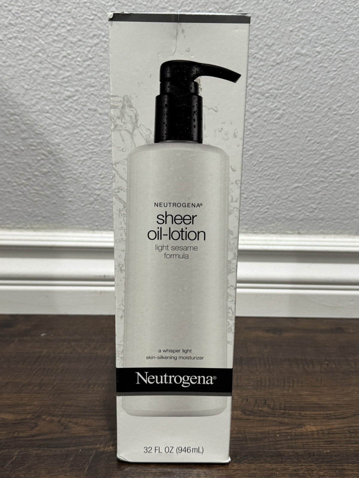 Neutrogena Sheer Oil-Lotion Light Sesame Formula 32 oz Pump 