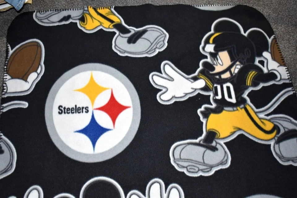 Manta polar E8 36x48 Disney Mickey Mouse NFL Fútbol ACEROS Foto 2 de 4