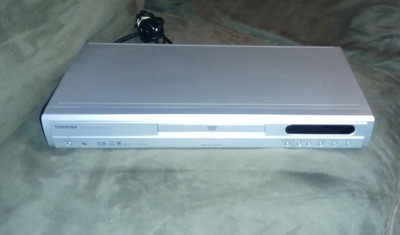 Toshiba SD-310VU DVD Player Dolby Digital DTS Digital out In