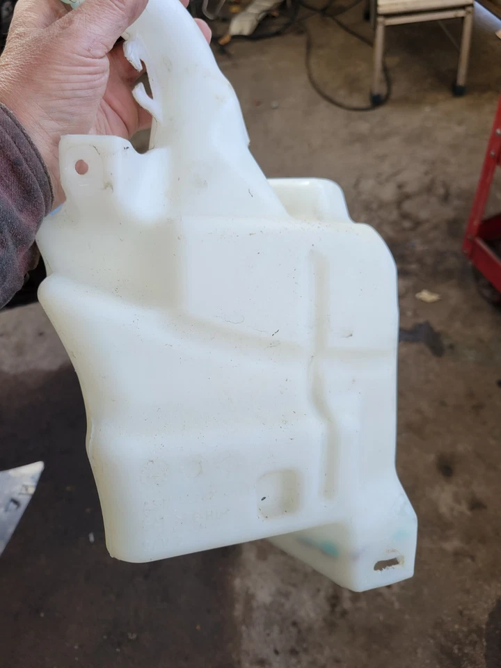 2010-2017 雪佛兰 Equinox 挡风玻璃洗衣机 液体水库瓶 Oem T3Q77 — 第 4/4 张图片