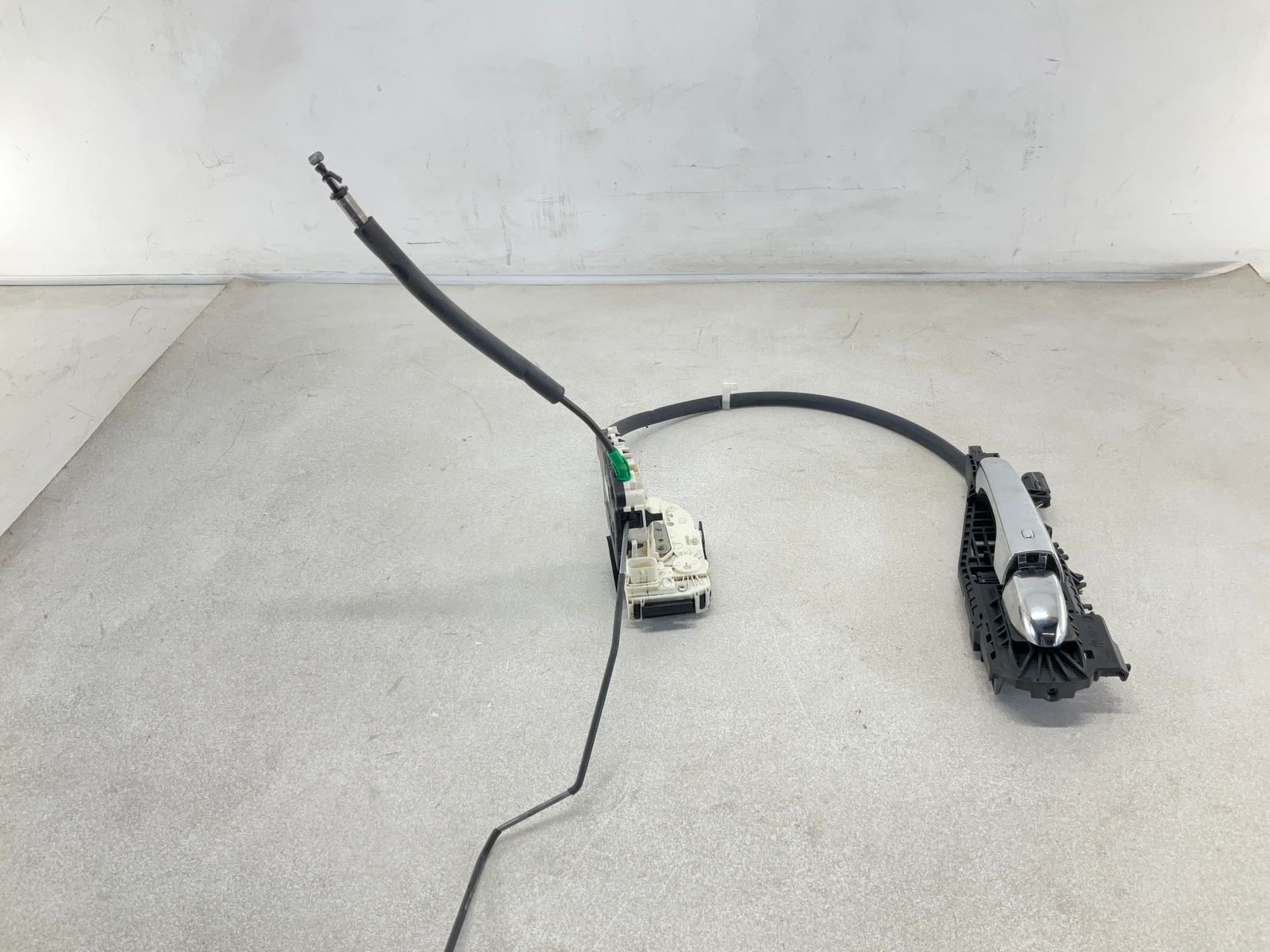 17-20 MASERATI Levante Exterior Rear Right Passenger Door Handle W/ Actuator