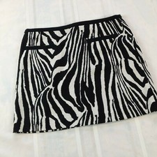 H M Cotton Blend Animal Print Black And White Rear Zip A-Line Skirt Women's 4