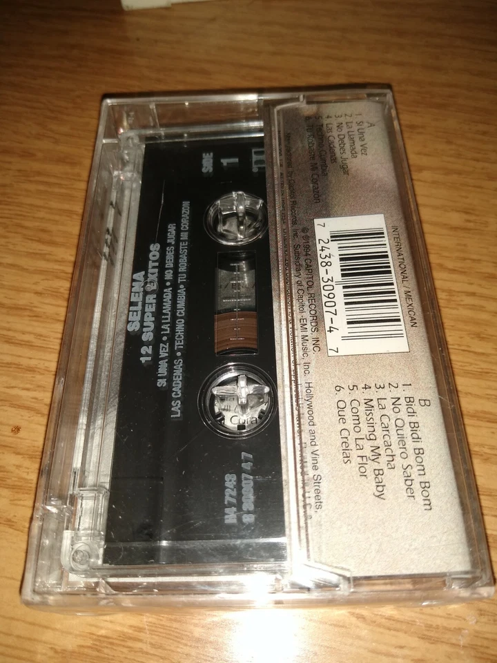 Capitol Records1994 Latin Classics Selena 12 Super Exitos Cassette Printed USA - Image 2 of 4