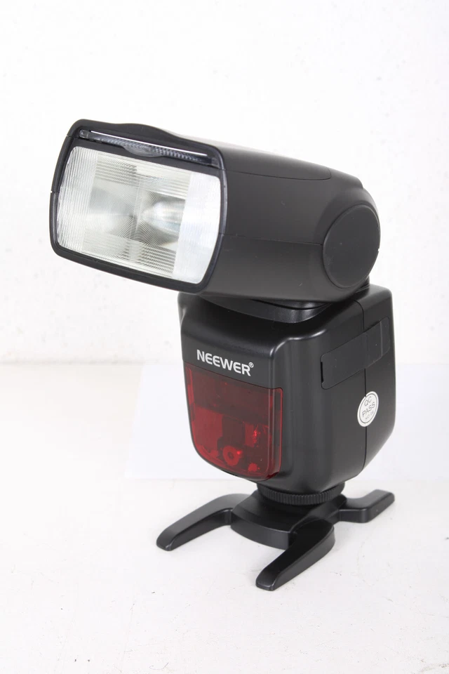 Newwer TT860 flash for NIkon - Image 2 of 4