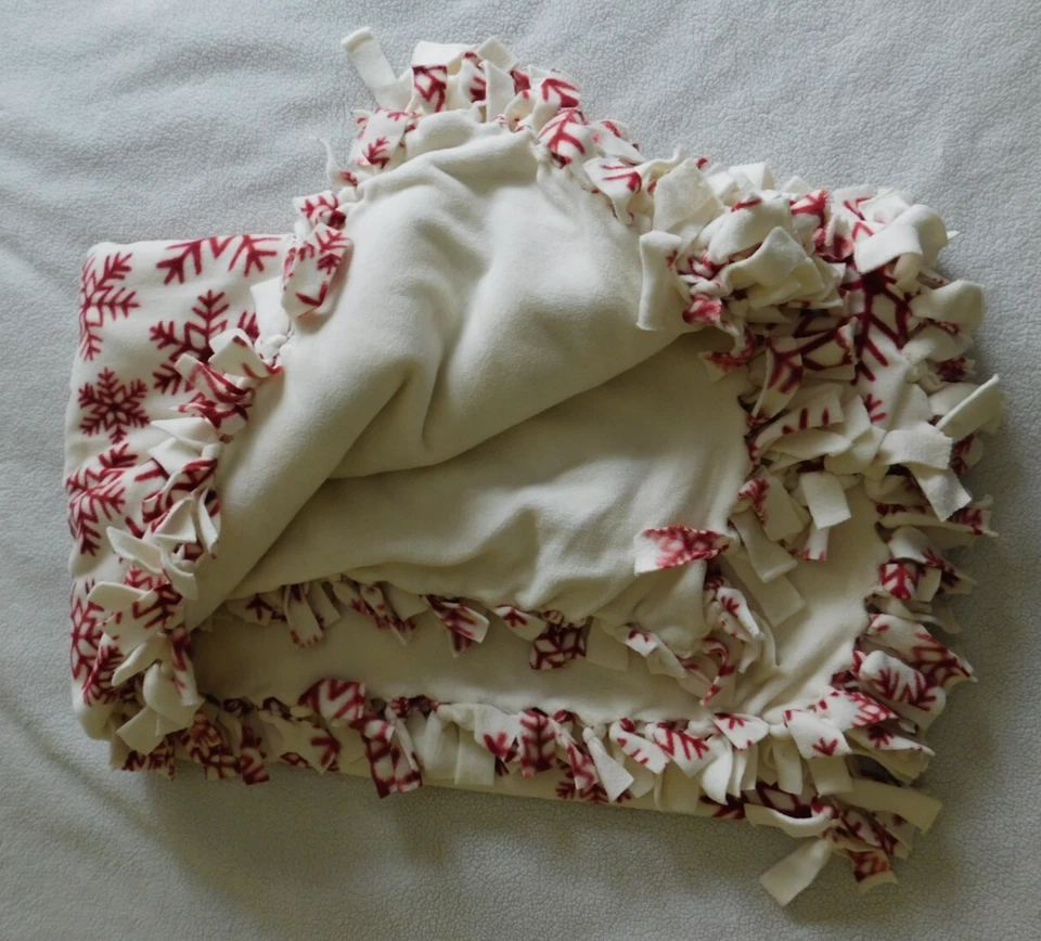 Copo de Nieve Rojo Marfil Doble Vellón Hecho a Mano Suave Corbata Manta Tiro 50" X 64" Foto 4 de 4