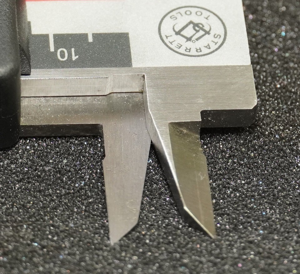 Starrett 798B-8/200 Digitaler Messschieber – 0-200 Mm / 0-8 Zoll, IP67, DIN 862, 0,01 Mm Genauigkeit, Mit Batterie & Hülle