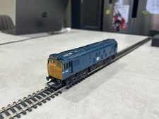 Hornby Class 25 Diesel Locomotive OO Gauge 25 241 BR Blue