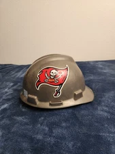 Tampa Bay Buccaneers MSA Hard Hat Size Medium Gray Red Adjustable V-Gard Safety
