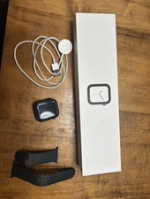 Apple Watch Series 4 GPS 44mm Space Gray Aluminum Case Black Band