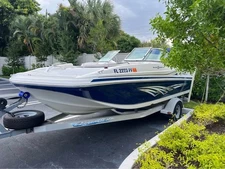 2015 Hurricane SunDeck 187 OB (19’)