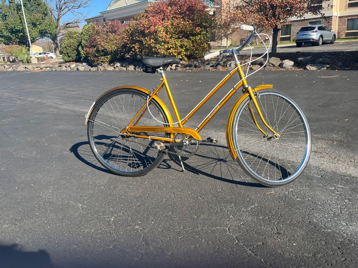 Reconditioned, Vintage 1966/7 Raleigh Triumph Bicycle 3spd AW Sturmey  Archer Hub