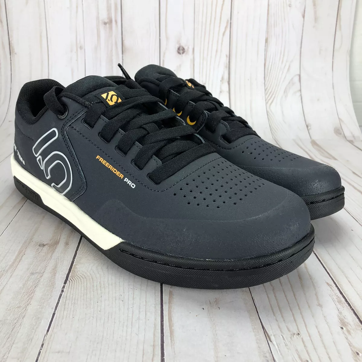 Adidas store 5 ten