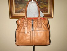 Via Spiga   Soft Leather Large  Tote  With Extenderable Side Zippers Rare!!