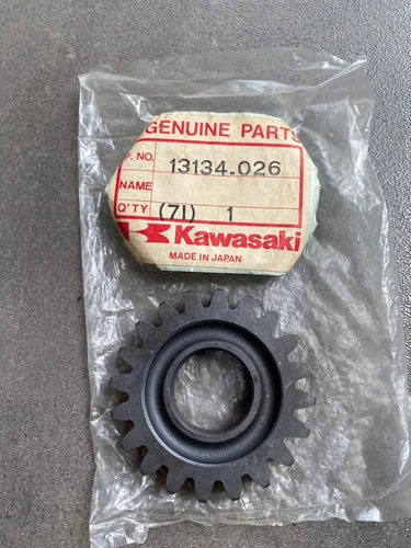 KAWASAKI KZ200 KLT200 KL250 KLT250 KZ250 DRIVE SHAFT 4TH GEAR NOS 13134-026