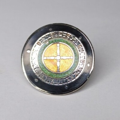 Vintage Enamel Pin Roulette Wheel Novelty Gambling Gaming Pin Made In Taiwan