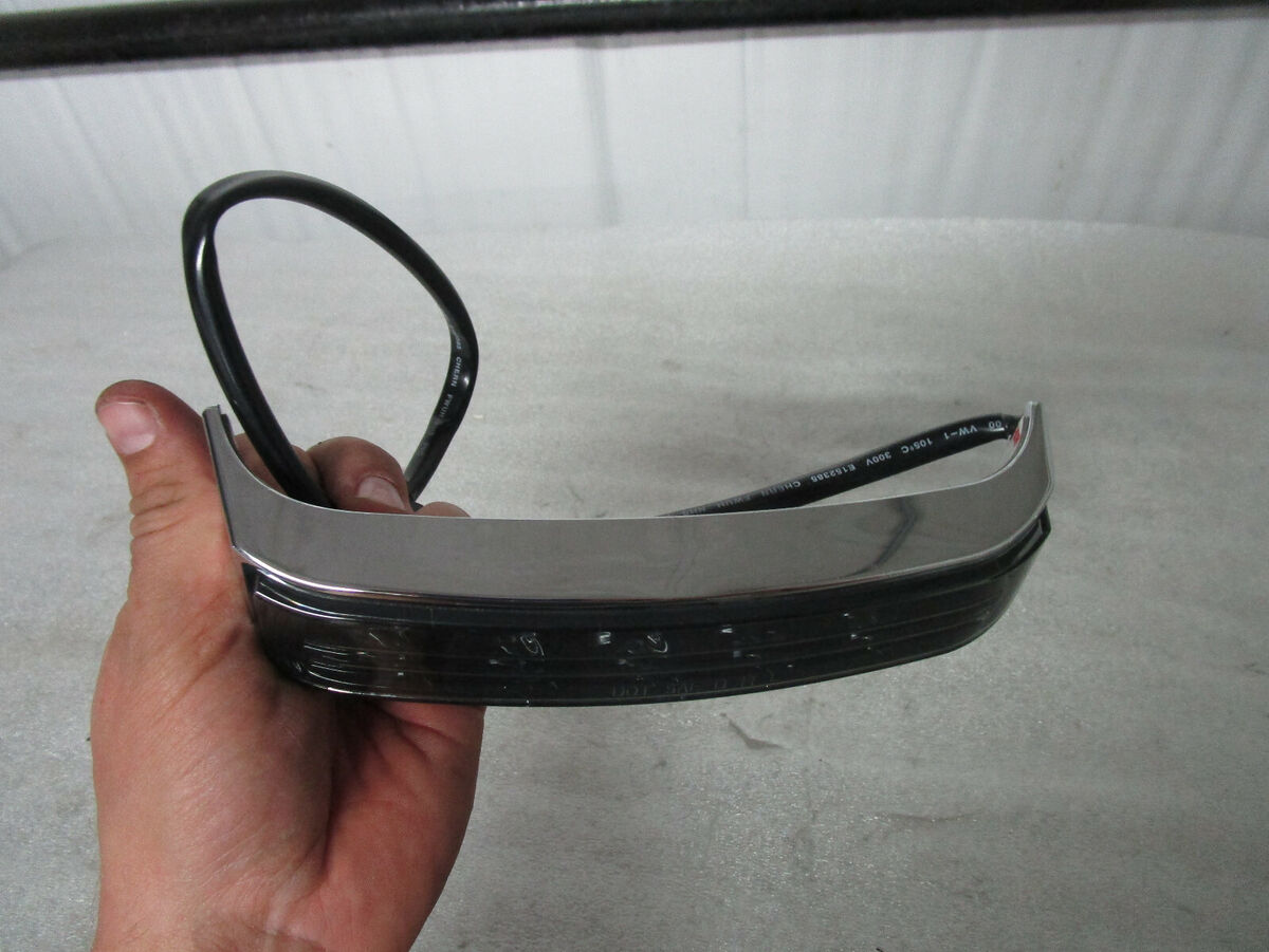 Harley-Davidson Turn Signal/run Lamp Smoke 14 FLHR SADDLBAG Harley-Davidson Turn Signal/run Lamp Smoke 14 FLHR SADDLBAG