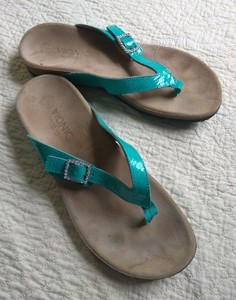 vionic rhinestone flip flops