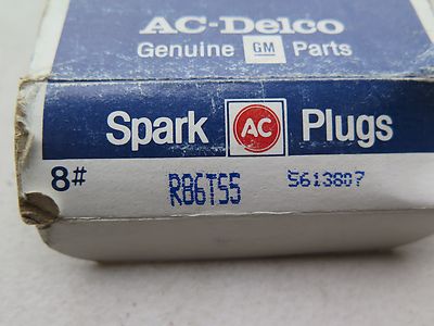 New AC Delco GM OEM Box of 8 R86TS5 Spark Plugs 5613807 (2-C1)