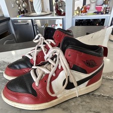 Jordan Air Jordan 1 Mid Top Kids Red/Black/White Leather Sneakers 1Y