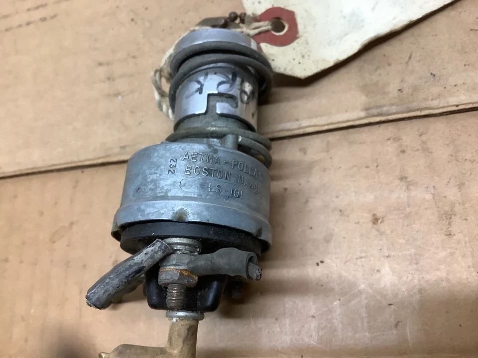 Interruptor de encendido Studebaker 1955-1966 para auto y camión 1549705 de 59’ Lark OEM Foto 3 de 3