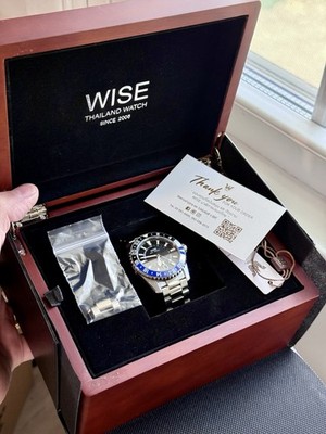WISE ADAMASCUS ADX130 True GMT - Batman Bezel - Yellow GMT Hand WISE ADAMASCUS ADX130 True GMT - Batman Bezel - Yellow GMT Hand