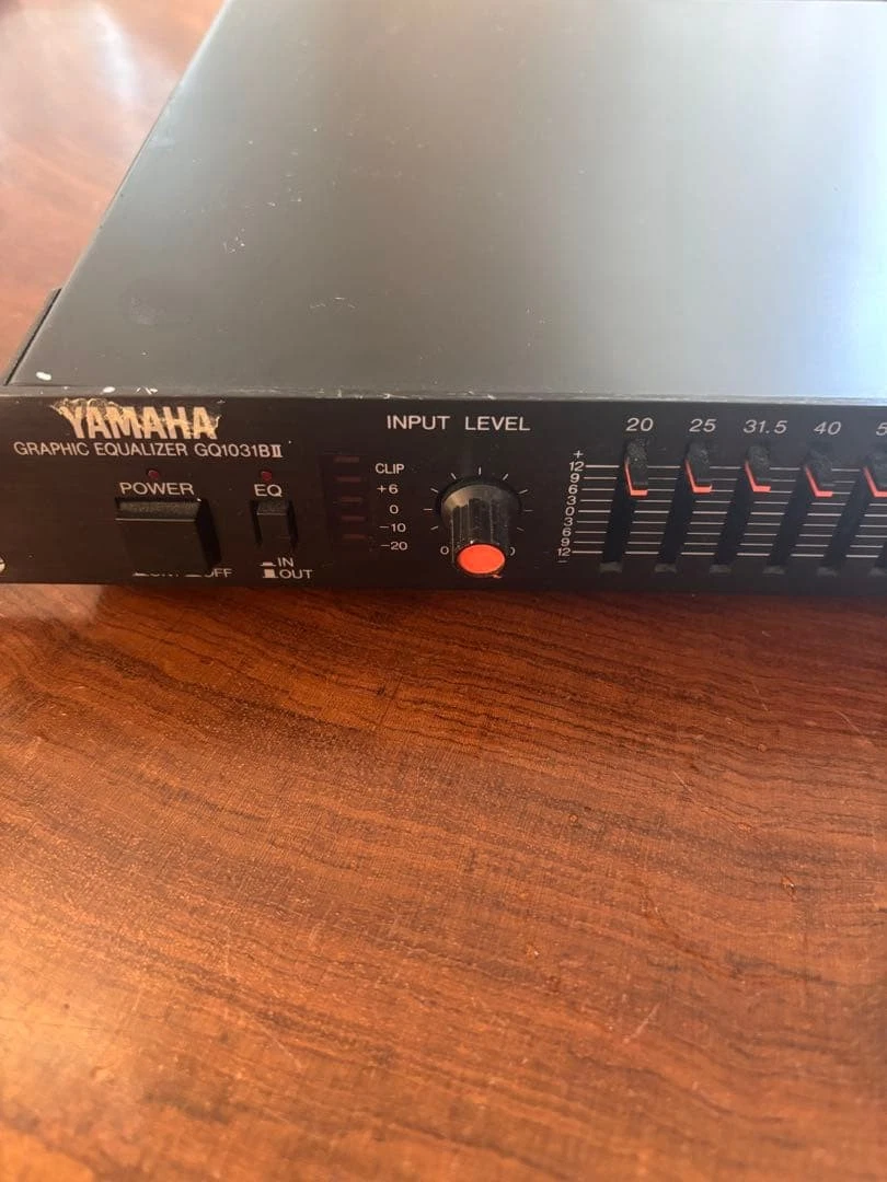 Preços baixos em Yamaha Equalizador Gráfico equalizadores de sinal