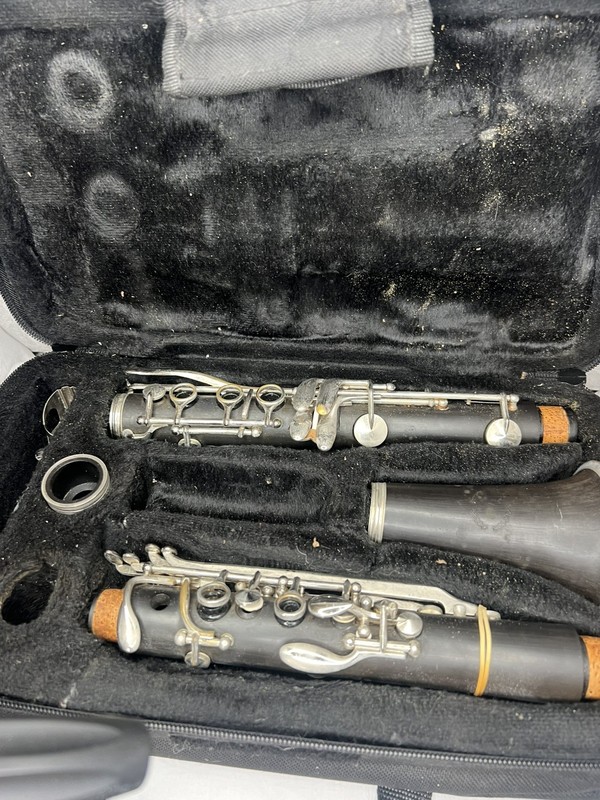 ESTATE CLEAN OUT Vintage Laval  Clarinet w/ Case MISSING PCS for parts or repair
