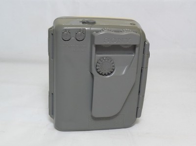 Vtg 1990's Sony Sports Walkman AM/FM Radio Cassette Player